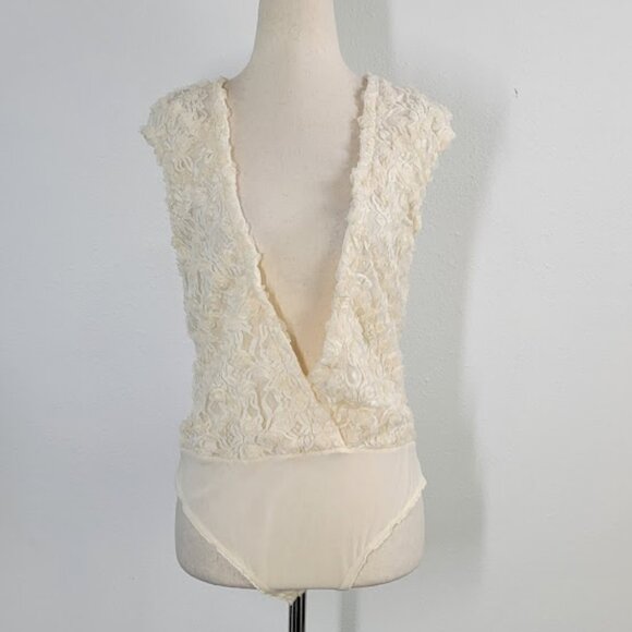 FREE PEOPLE 2 huate 2 handle rosette Sz L NEW - Picture 2 of 8